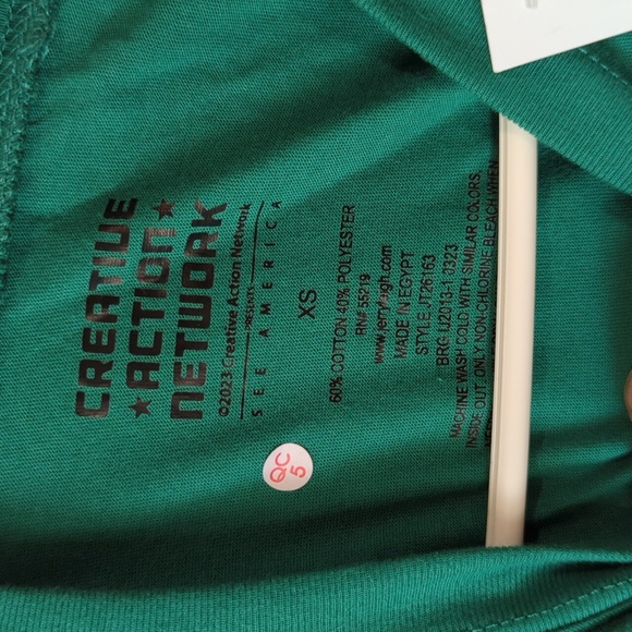 Short Sleeve Graphic Top - Smokey Mountains - Picture 4 of 4